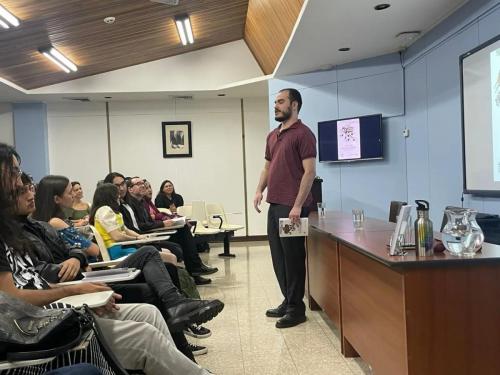 Presentación de la antología poética estudiantil "La raíz huracanada".